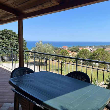 Luna Apartaments Badolato Marina Εξωτερικό φωτογραφία