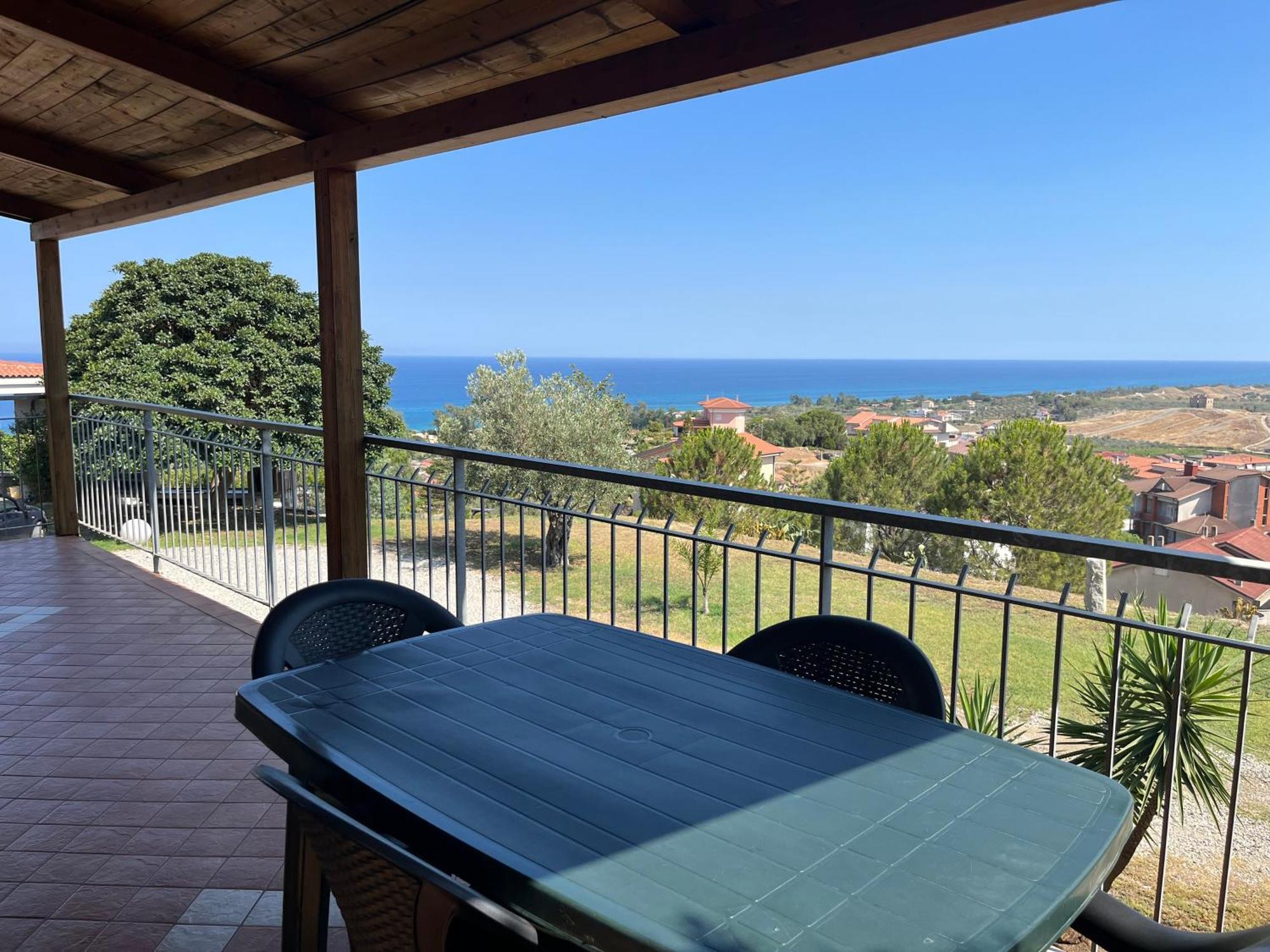 Luna Apartaments Badolato Marina Εξωτερικό φωτογραφία