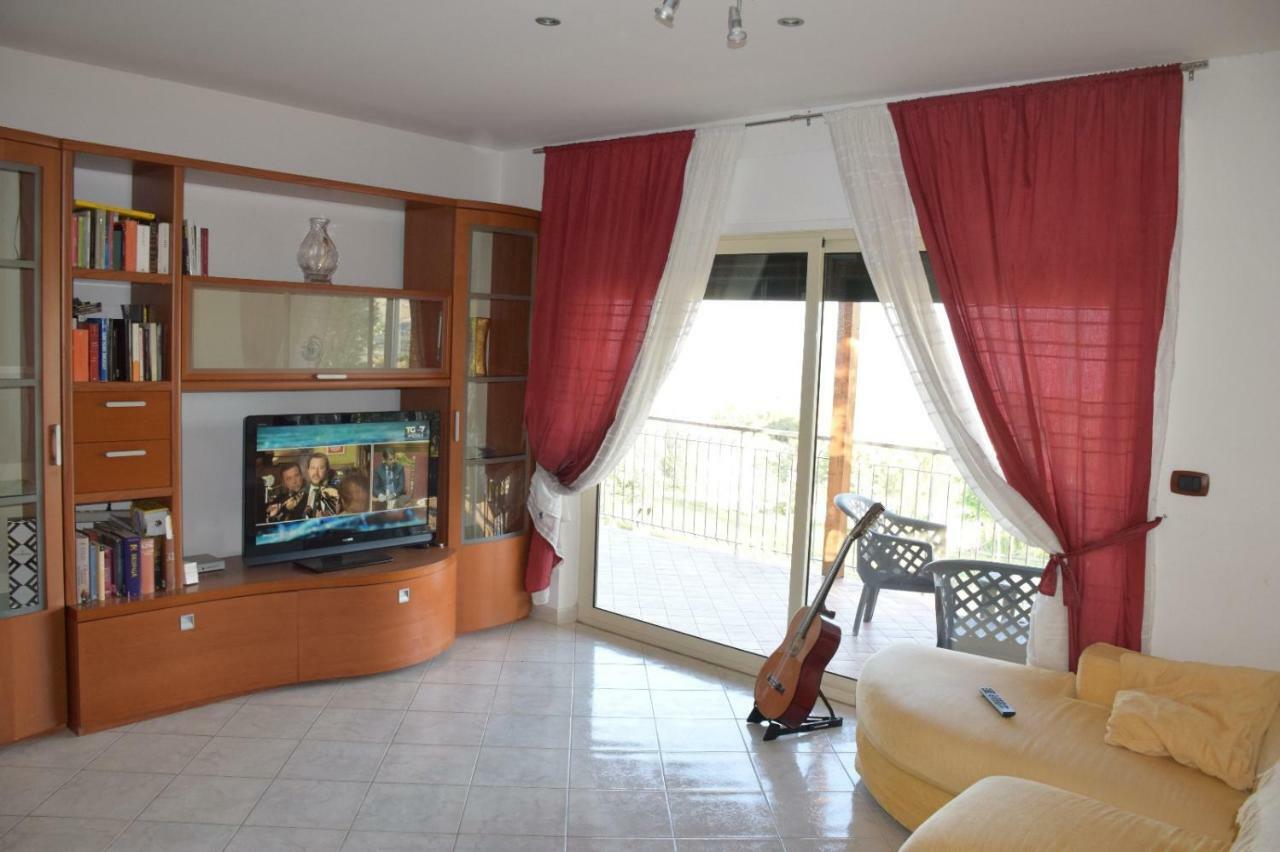 Luna Apartaments Badolato Marina Εξωτερικό φωτογραφία